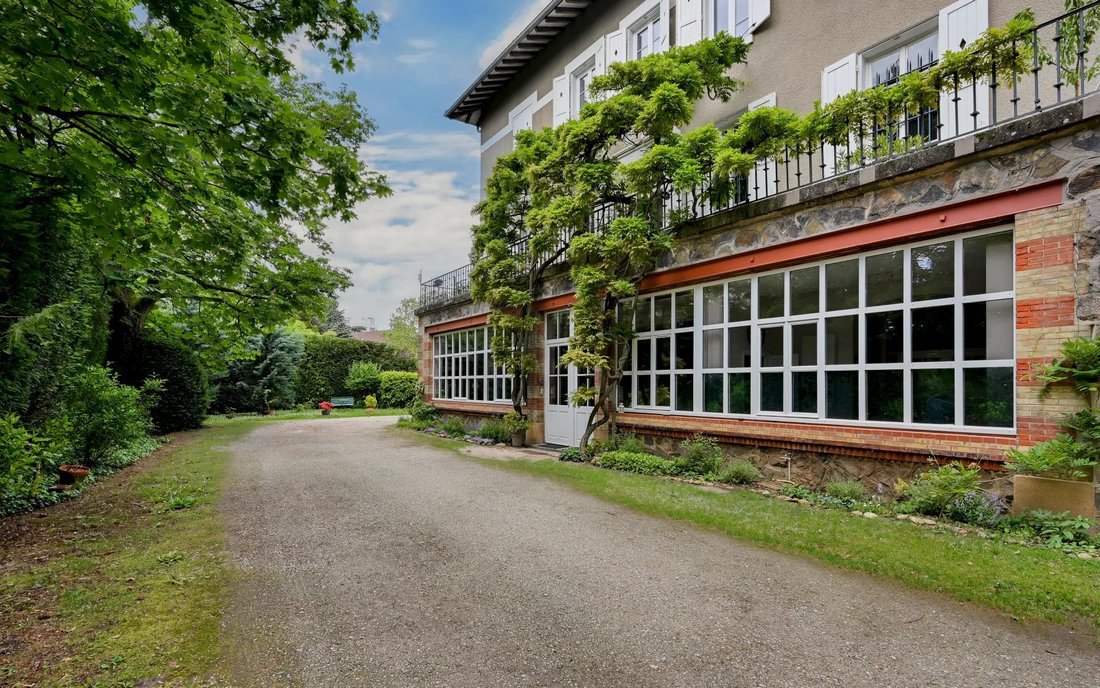 Apartment in Champvert-Point du Jour-Saint Irénée, Lyon 5e Arrondissement, Lyon 1 - 17959384