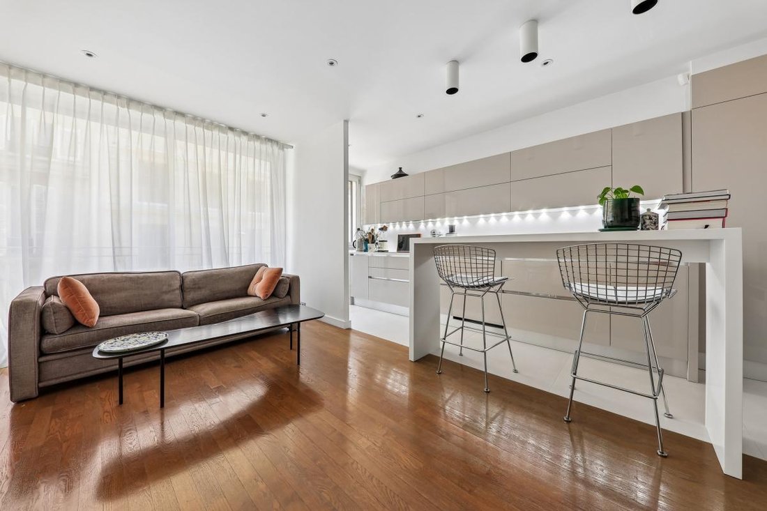 Apartment in Auteuil Sud, Paris 16e Arrondissement, Paris 2 - 18986304