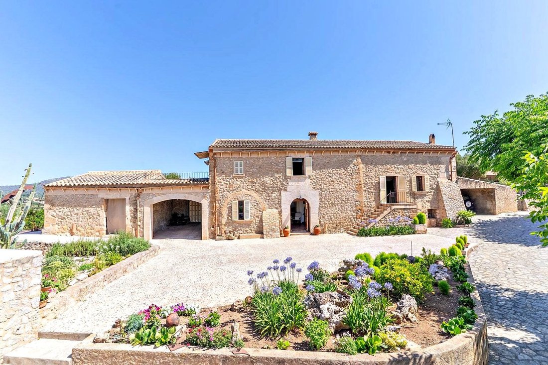 Finca in Sant Llorenc des Cardassar, Balearic Islands, Spain 3 - 18985668