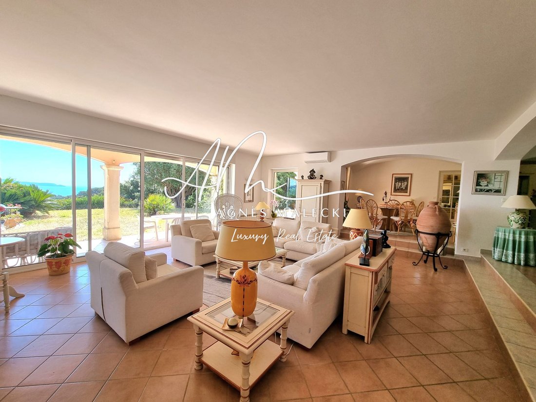 Estate in Nord, Cavalaire-sur-Mer, France 4 - 18254132