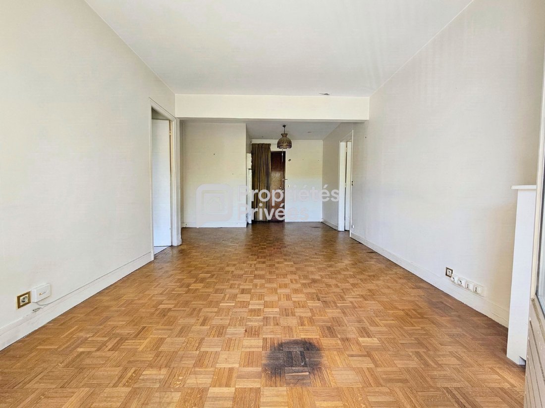 Apartment in Perouses, Paris, Ile-de-France 3 - 18986805