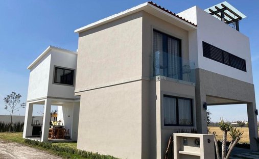 House in Condado del Valle, State of Mexico, Mexico 1