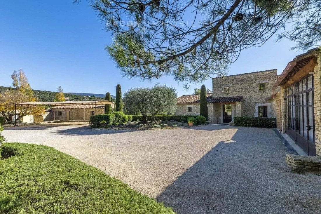 Estate in Saint-Saturnin-lès-Apt, Provence-Alpes-Côte d'Azur, France 3 - 18609759