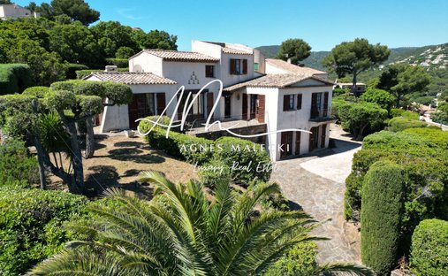 Villa in Nord, Cavalaire-sur-Mer, France 1