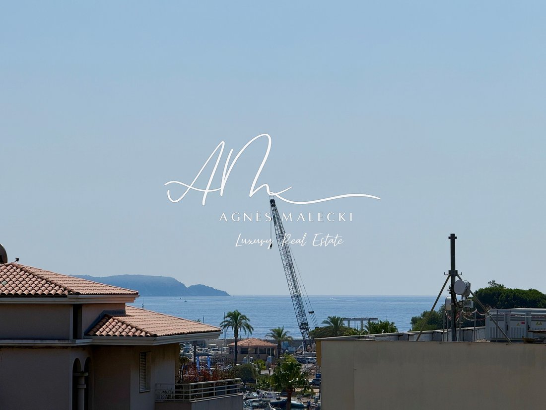 Apartment in Nord, Cavalaire-sur-Mer, France 2 - 18327773