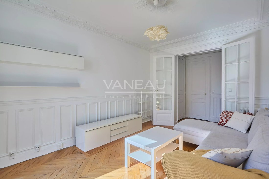 Apartment in Cambronne-Garibaldi, Paris 15e Arrondissement, Paris 3 - 18986016
