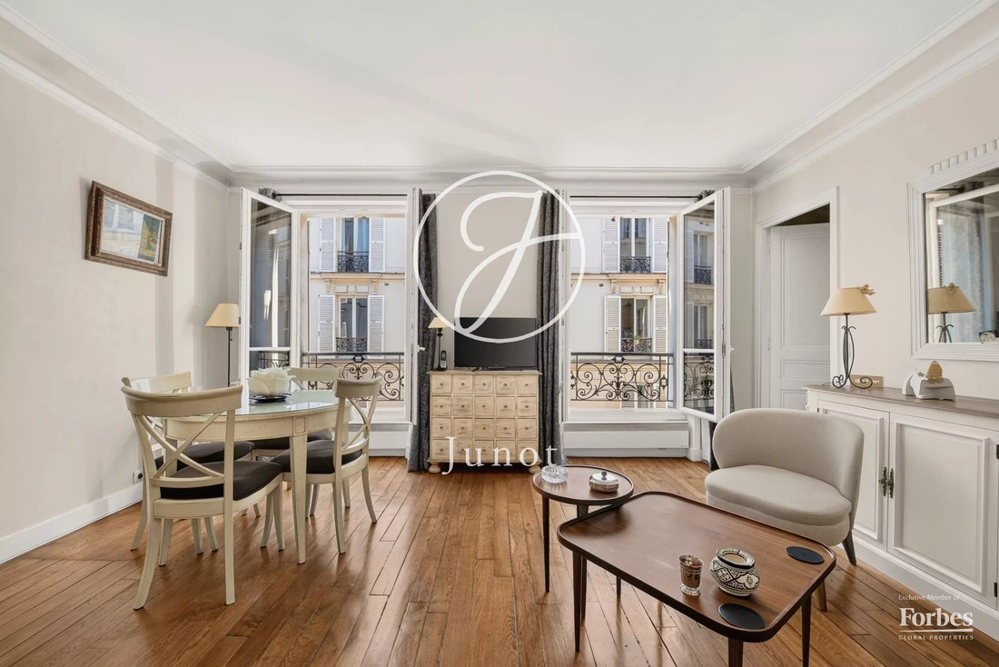 Apartment in Batignolles-Cardinet, Paris 17e Arrondissement, Paris 2 - 18985632
