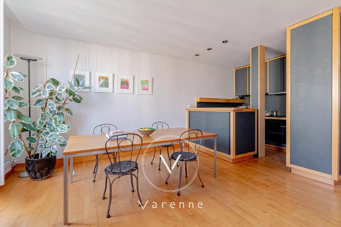Apartment in Gros Caillou, Paris 7e Arrondissement, Paris 4 - 18986028