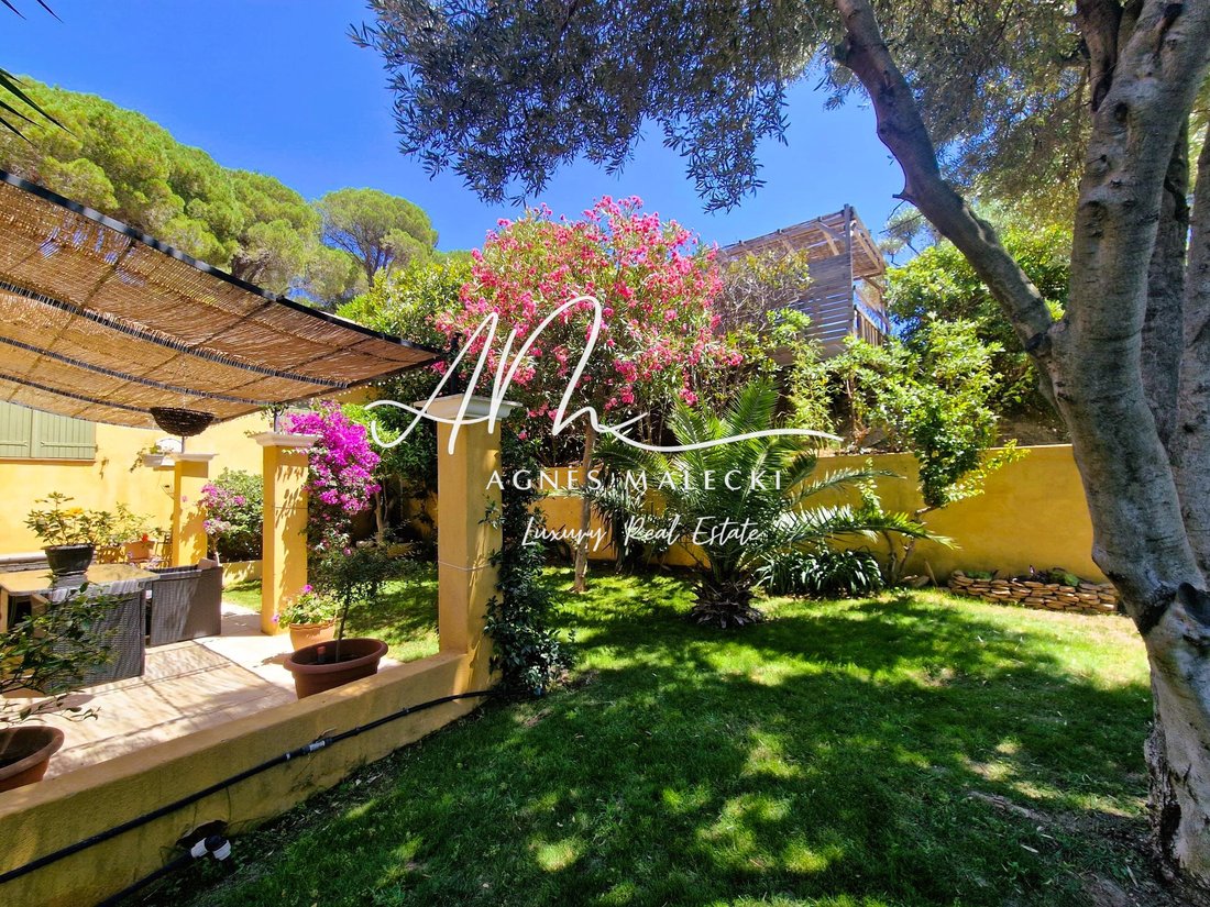 Villa in Le Lavandou, Provence-Alpes-Côte d'Azur, France 2 - 18986671