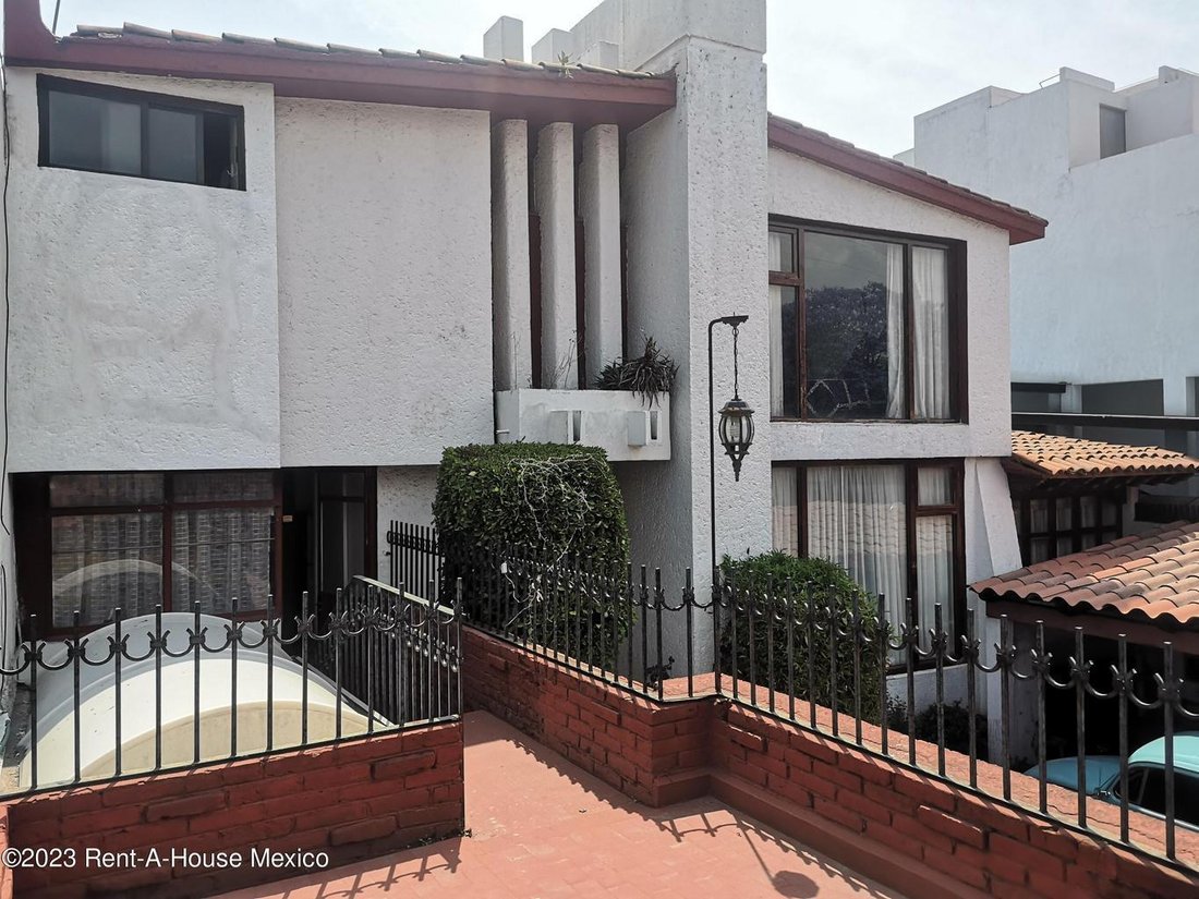 House in Naucalpan de Juárez, State of Mexico, Mexico 2 - 18986522
