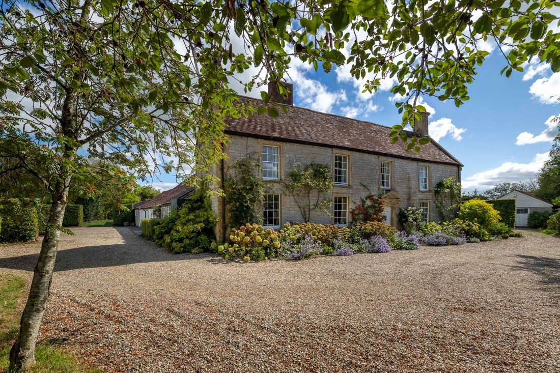 House in Somerset, England 1 - 18985279