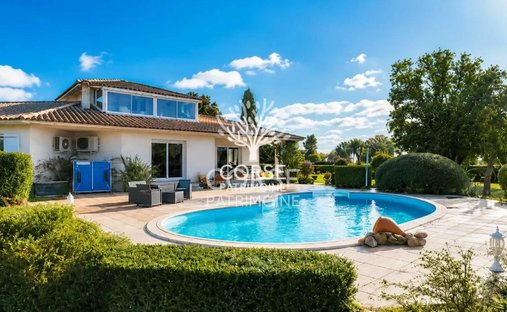 Villa in Ghisonaccia, Corsica, France 1