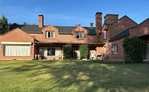 House in Chapadmalal, Buenos Aires Province, Argentina 1