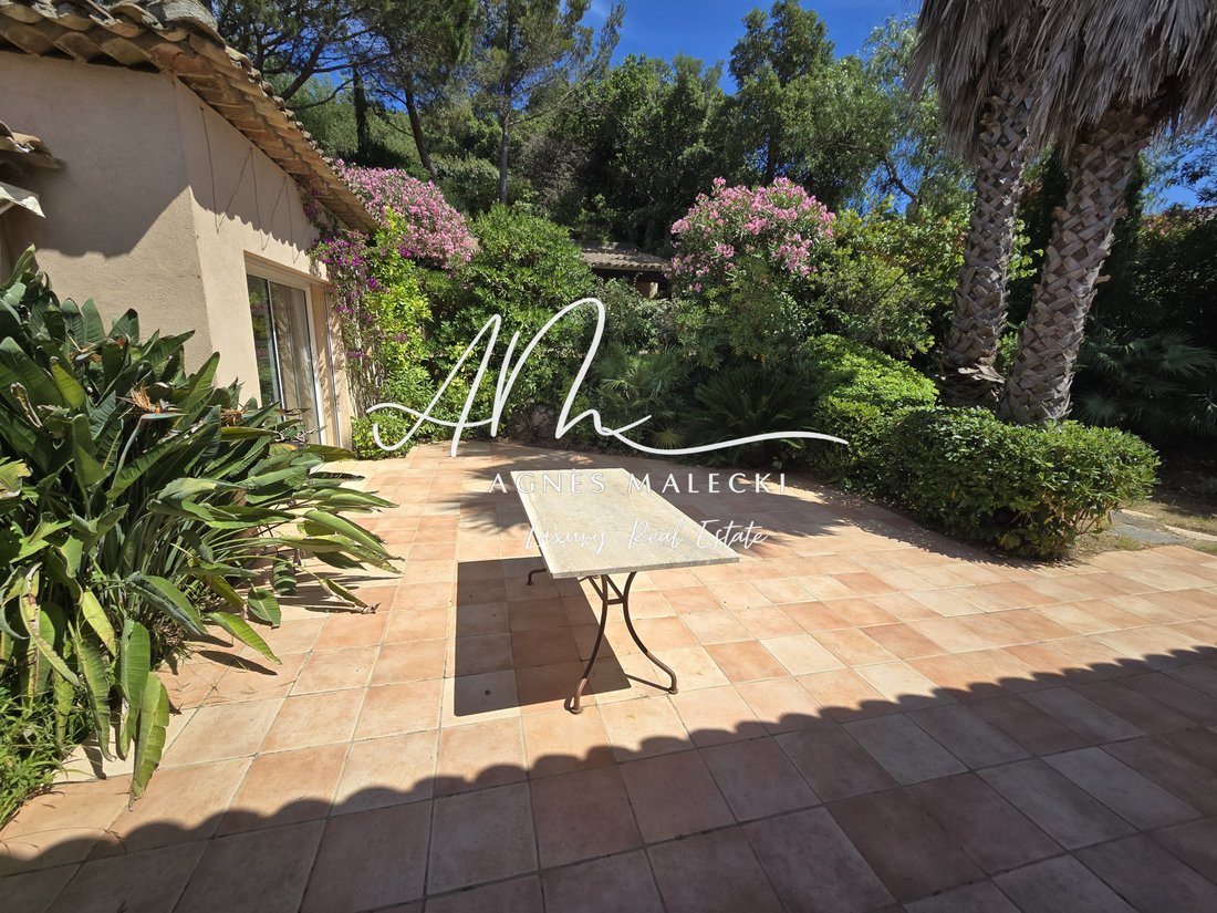 Estate in La Croix-Valmer, Provence-Alpes-Côte d'Azur, France 5 - 18212204