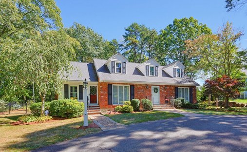 House in Wayland, Massachusetts, United States 1