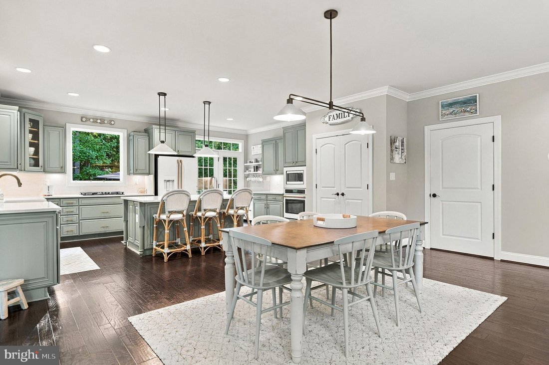 House in Prince Frederick, Maryland, United States 5 - 18940423