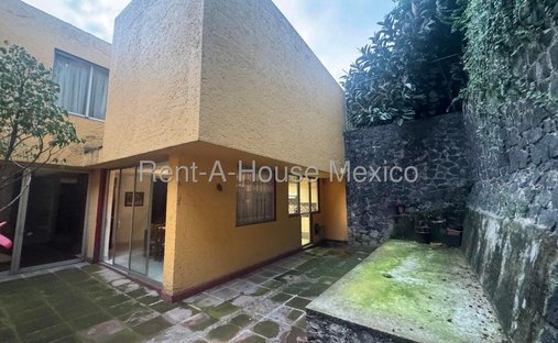 House in Naucalpan de Juárez, State of Mexico, Mexico 1