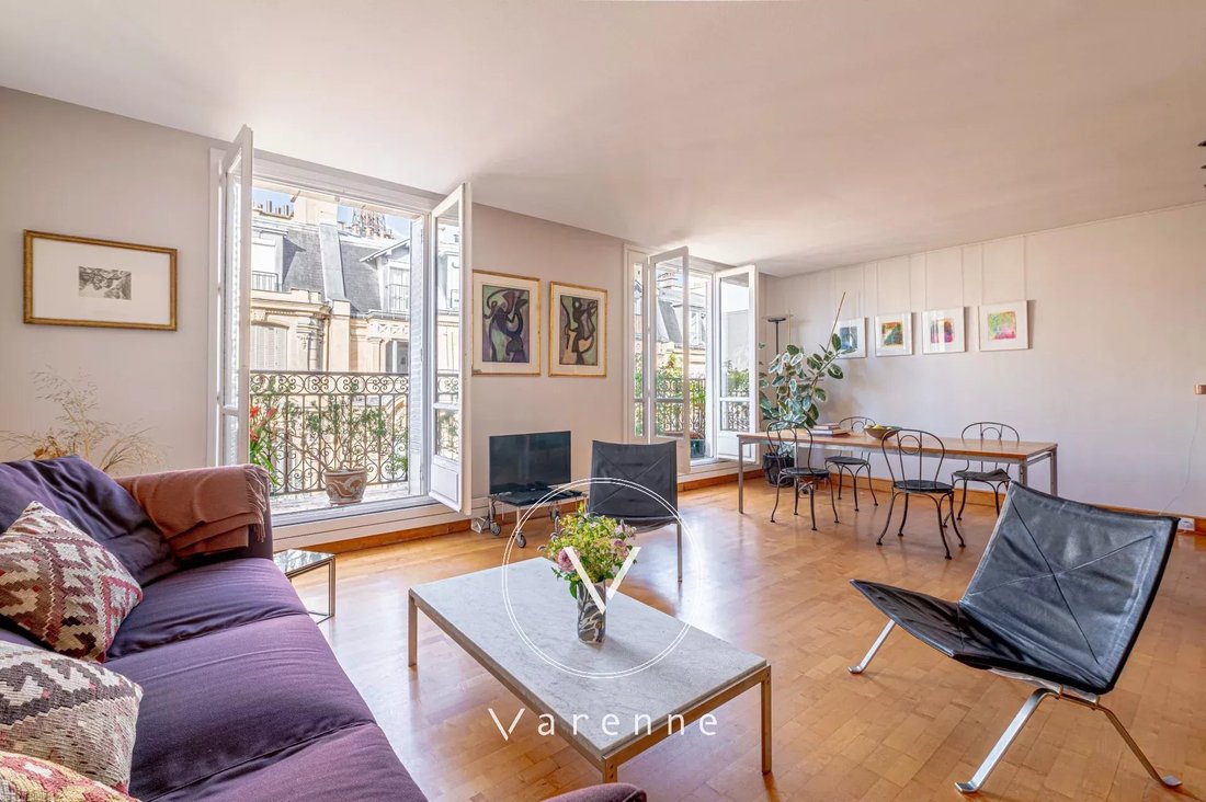 Apartment in Gros Caillou, Paris 7e Arrondissement, Paris 1 - 18986028