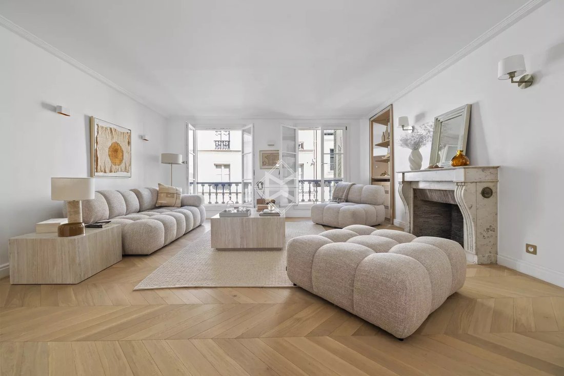 Apartment in Saint Thomas d'Aquin, Paris 7e Arrondissement, Paris 1 - 16575530