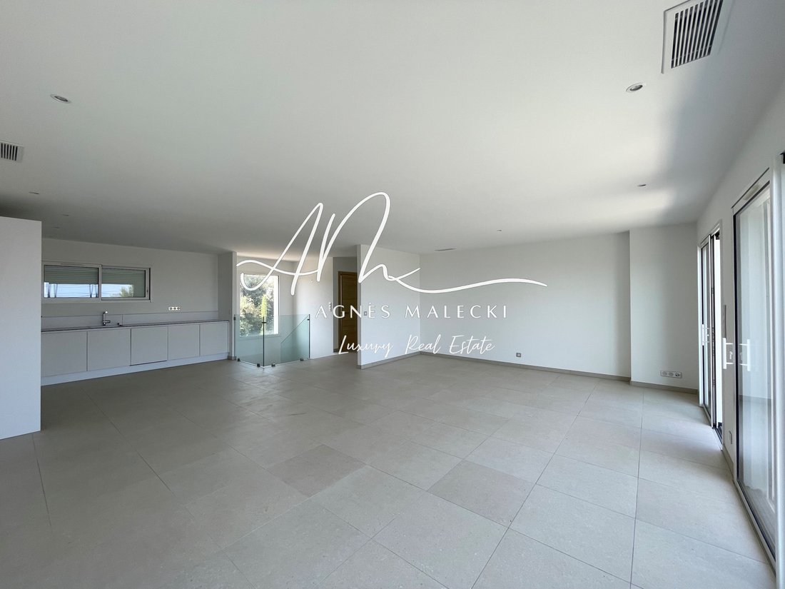 Villa in Nord, Cavalaire-sur-Mer, France 4 - 15768335