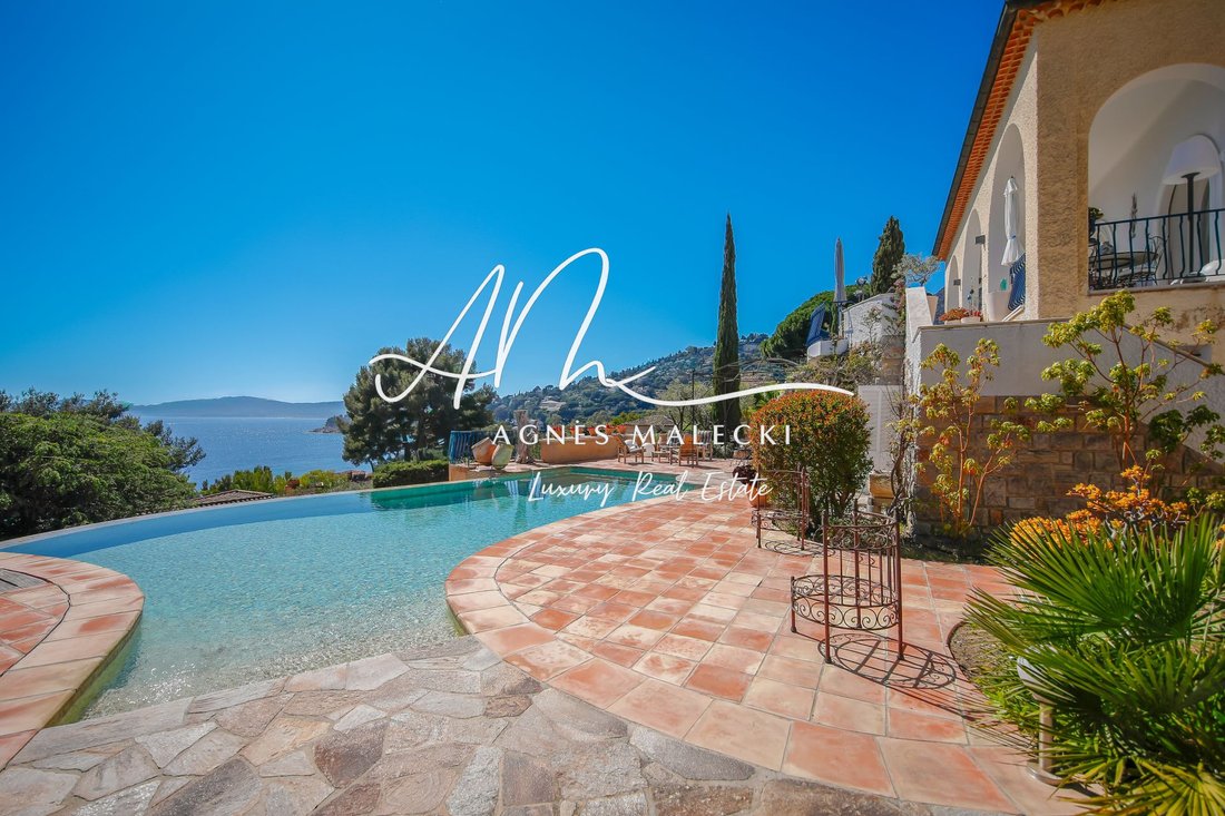 Villa in Le Lavandou, Provence-Alpes-Côte d'Azur, France 2 - 18986615