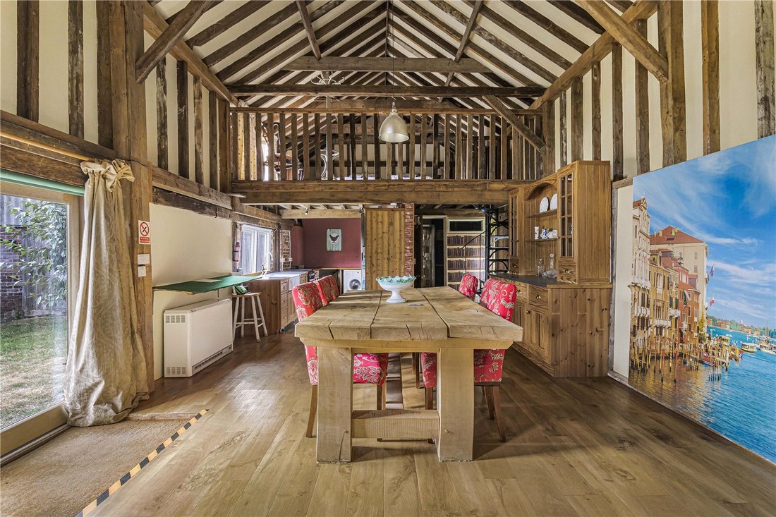 House in Shelley, England 5 - 18986023