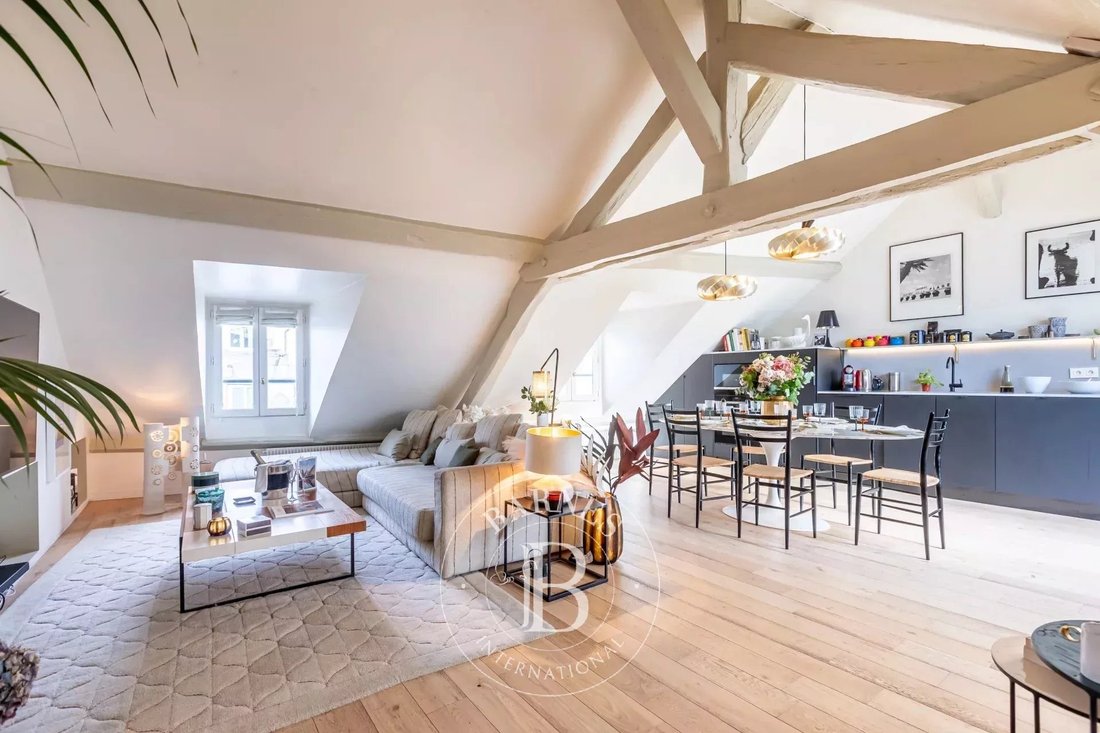 Apartment in Palais Royal, Paris 1er Arrondissement, Paris 2 - 14773766
