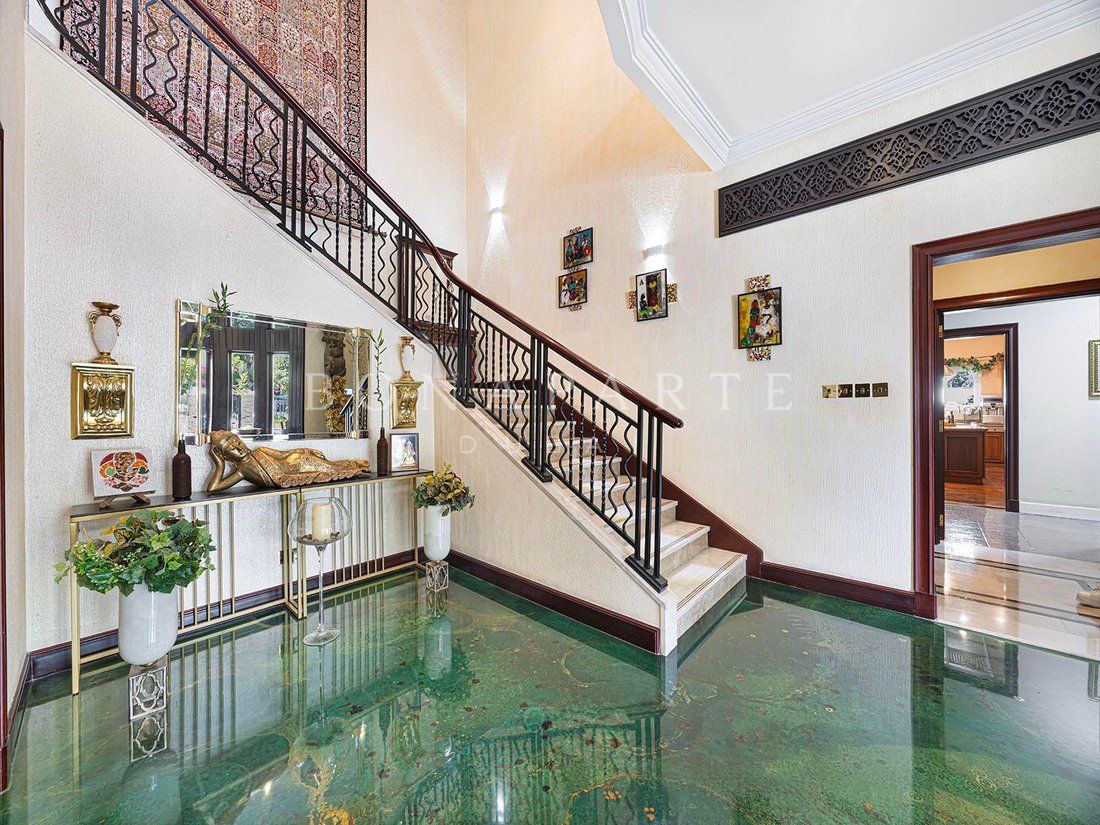 Villa in Emirates Hills, Dubai, United Arab Emirates 4 - 18984888