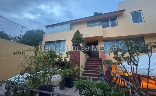 House in Naucalpan de Juárez, State of Mexico, Mexico 1
