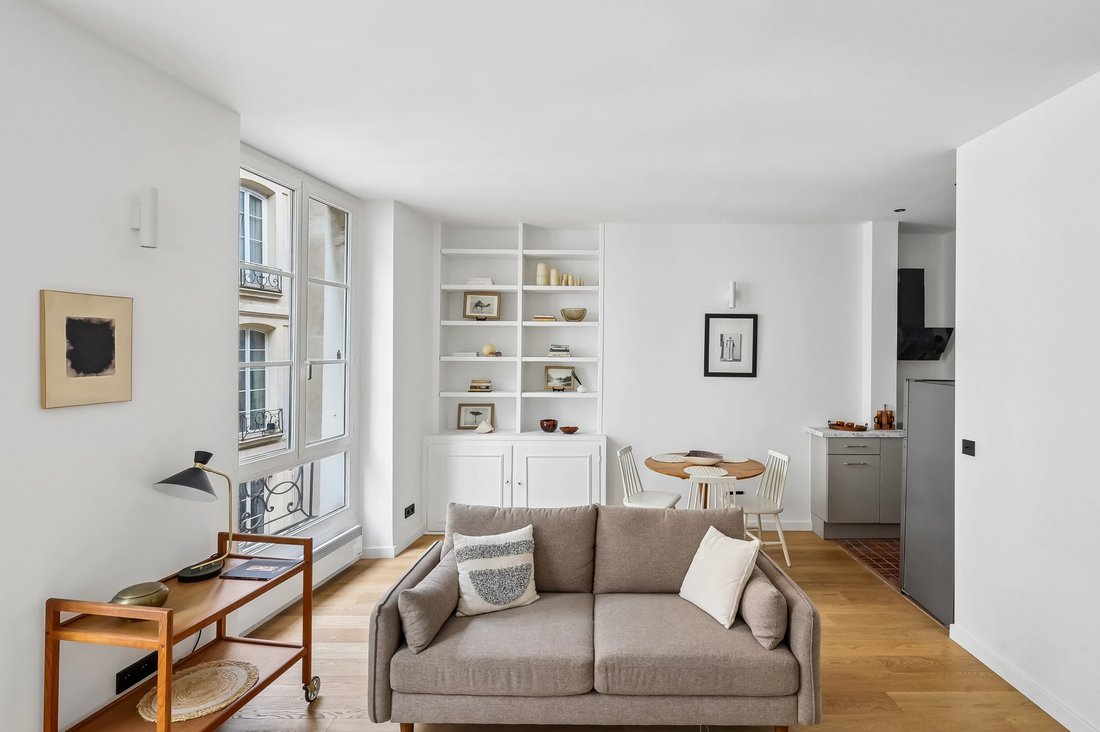 Apartment in Saint Germain des Prés, Paris 6e Arrondissement, Paris 4 - 18985721