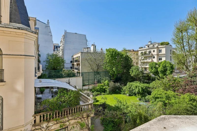 Apartment in La Plaine des Sablons, Neuilly-sur-Seine, France 1 - 17686552