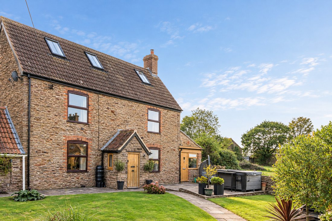 House in Coalpit Heath, Westerleigh, England 1 - 18989697
