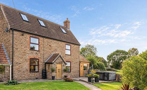 House in Coalpit Heath, Westerleigh, England 1