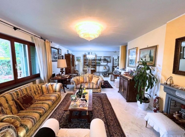 Villa in Centro, Marina di Carrara, Tuscany 3 - 18987959