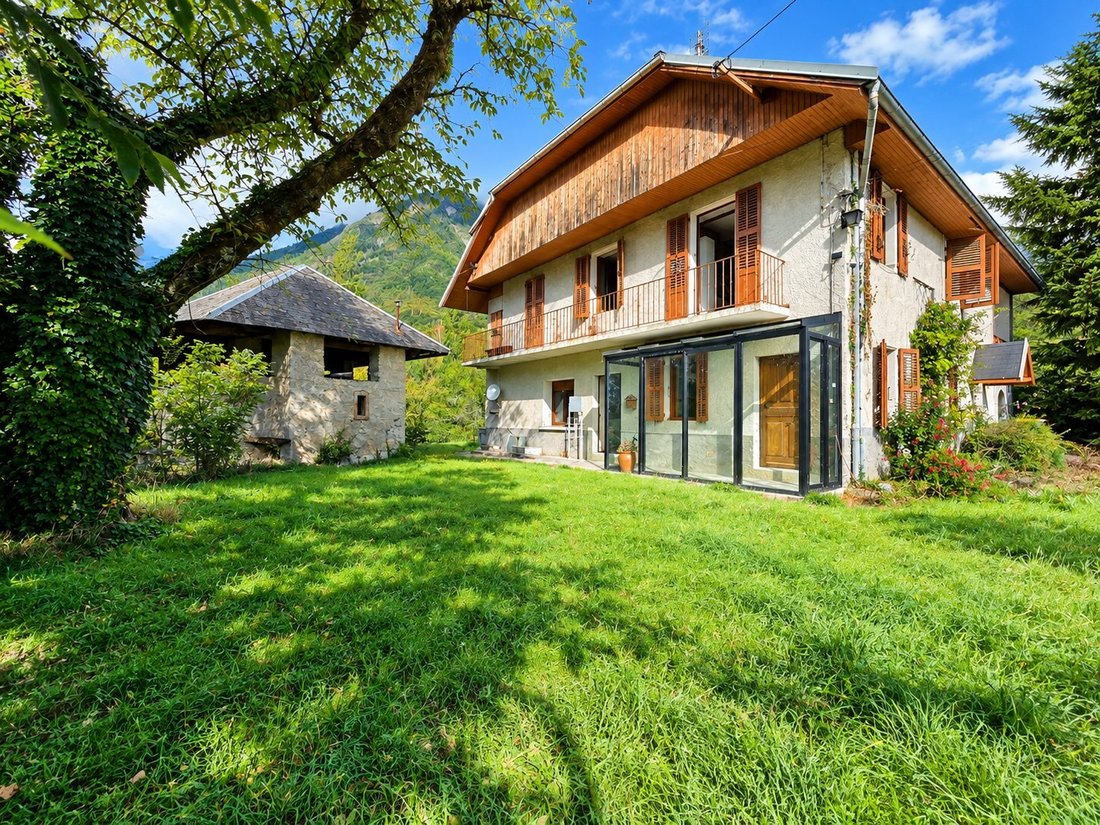 House in Mercury, Auvergne-Rhône-Alpes, France 2 - 18990697