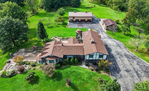 House in New Lyme, Ohio, United States 1