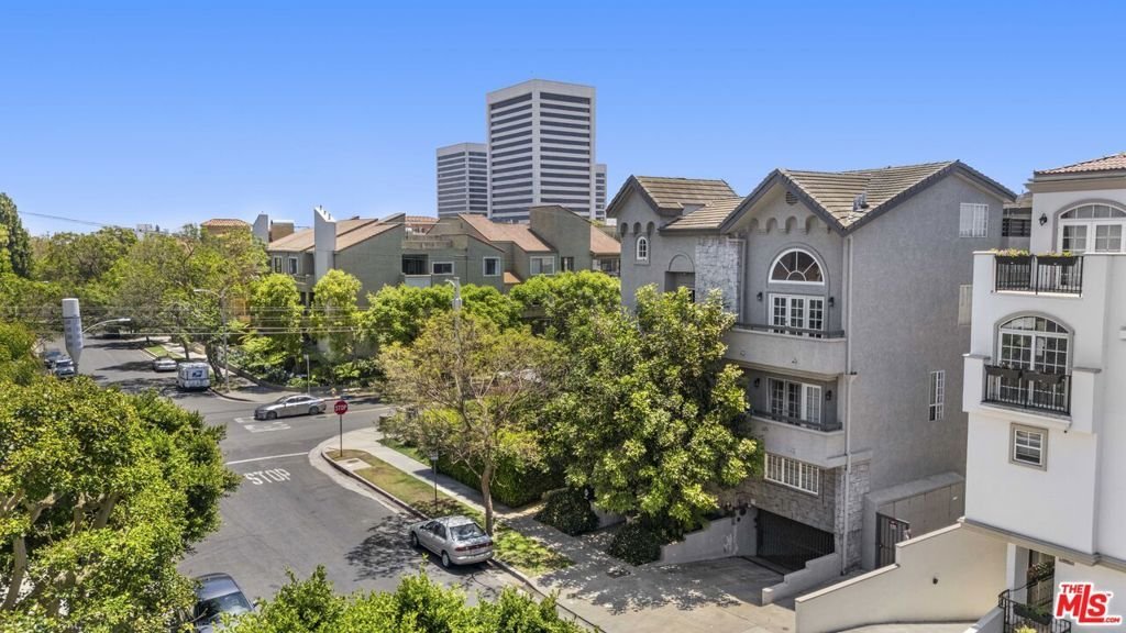 Condo in Los Angeles, California, United States 3 - 18988086