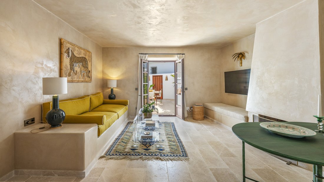 Townhouse in Golden Mile, Andalusia, Spain 3 - 18989152