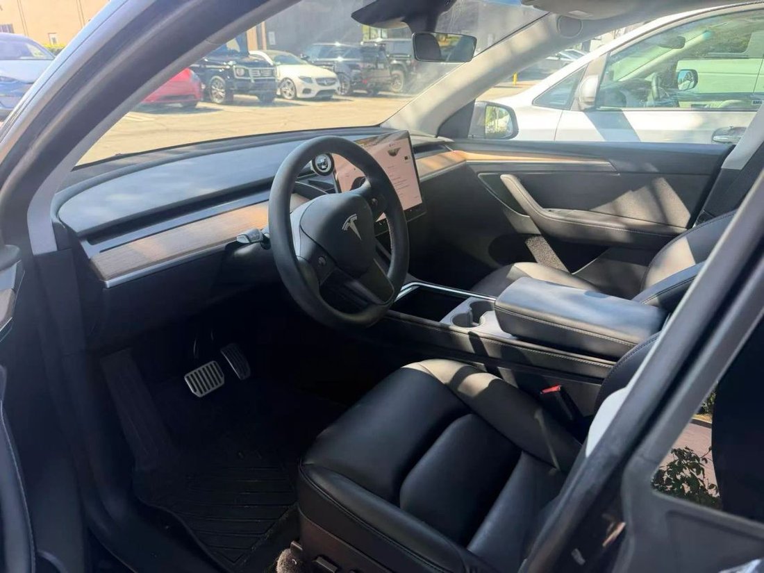 Suv in Costa Mesa, CA, United States 3 - 18989879