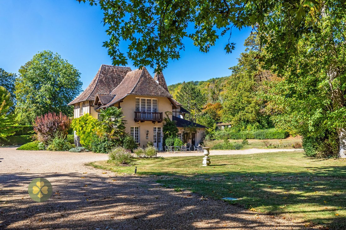 Castle in Cherisy, Centre-Val de Loire, France 4 - 18989208