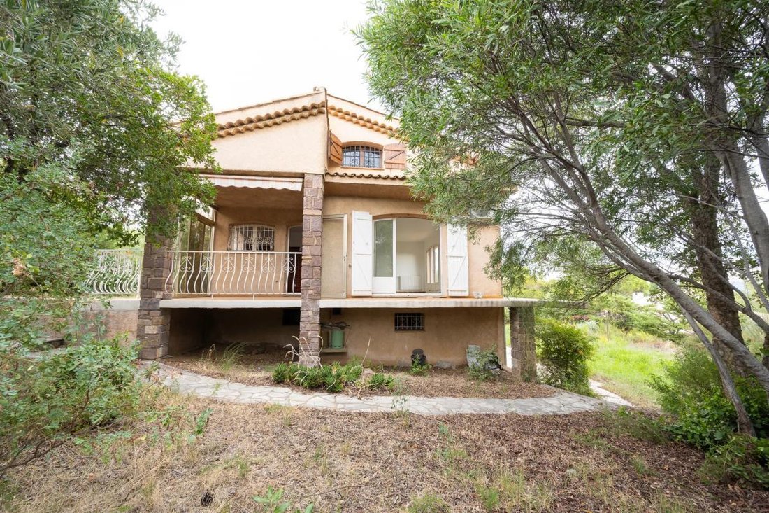 House in Frejus, Provence-Alpes-Côte d'Azur, France 1 - 18989579