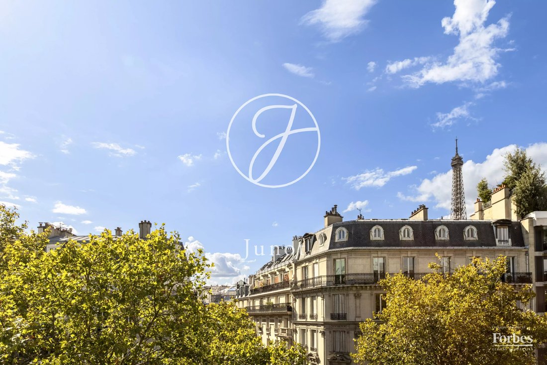 Apartment in Gros Caillou, Paris 7e Arrondissement, Paris 2 - 18989757