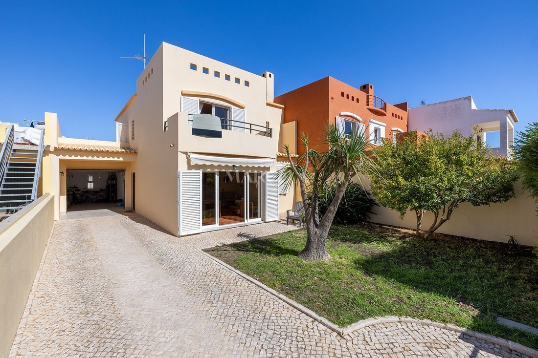 Villa in Sao Goncalo de Lagos, Algarve, Portugal 1 - 18989672