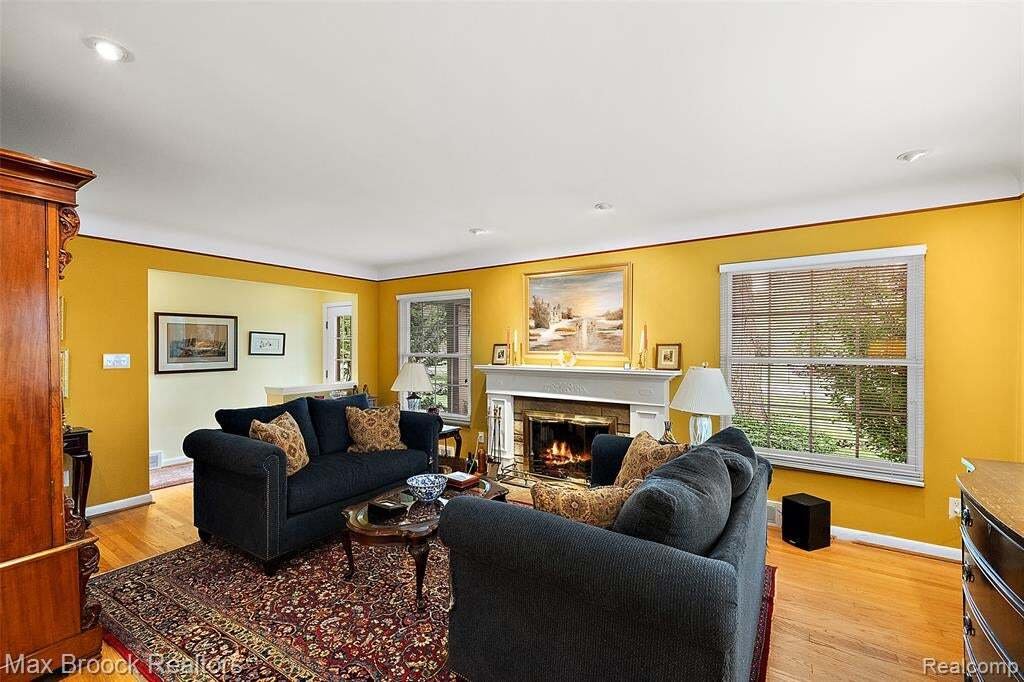 House in Beverly Hills, Michigan, United States 3 - 18988927