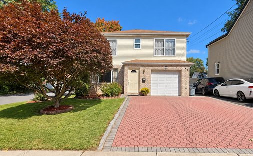 House in Bergenfield, New Jersey, United States 1