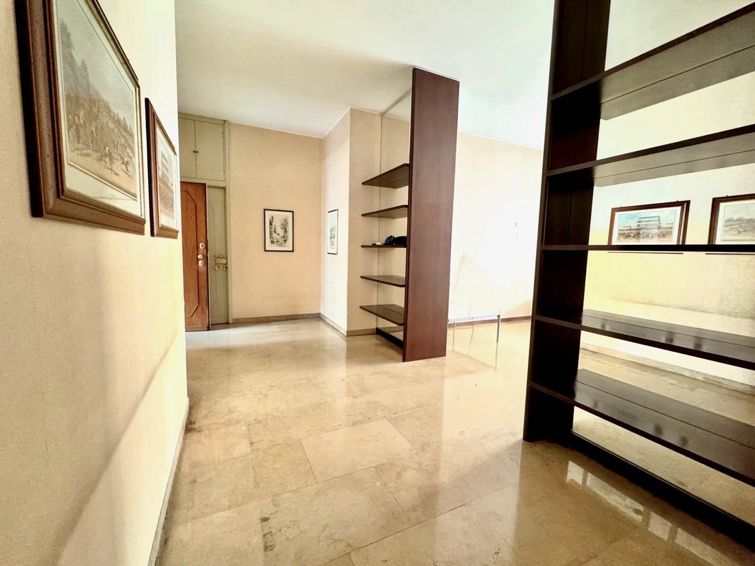 Apartment in Centrale, Milan, Italy 5 - 18988479