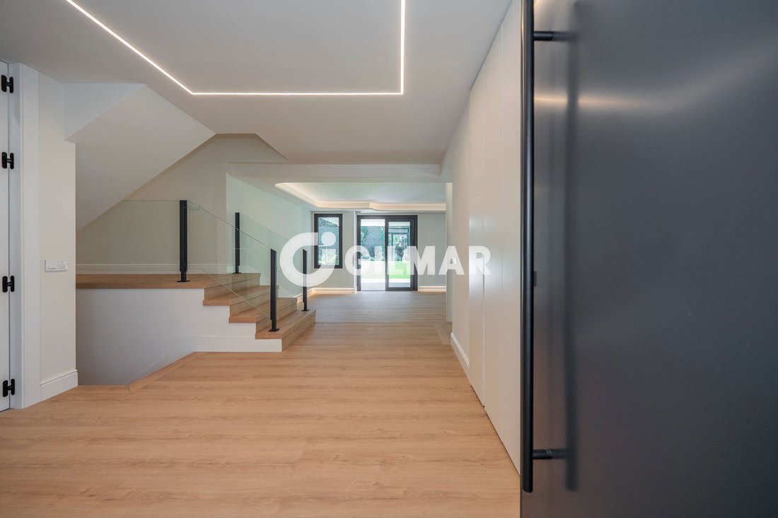 Villa in Pozuelo de Alarcon, Comunidad de Madrid, Spain 4 - 18987541