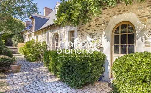 House in Bouchemaine, Pays de la Loire, France 1
