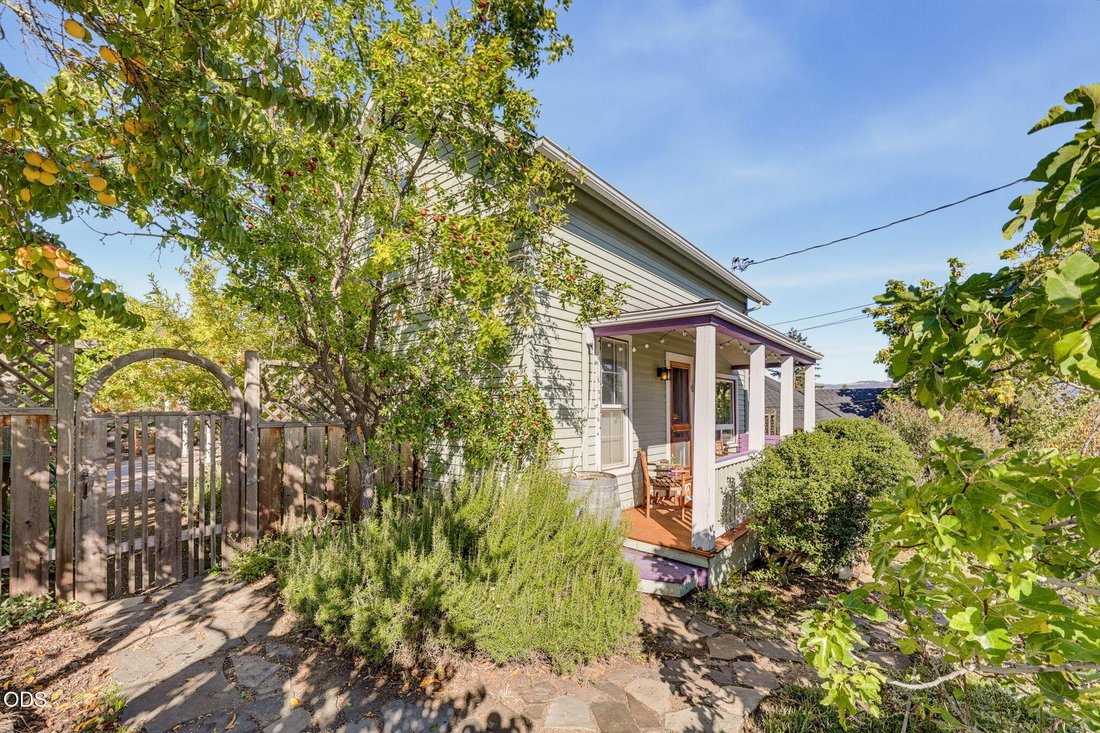 House in Ashland, Oregon, United States 3 - 18988175