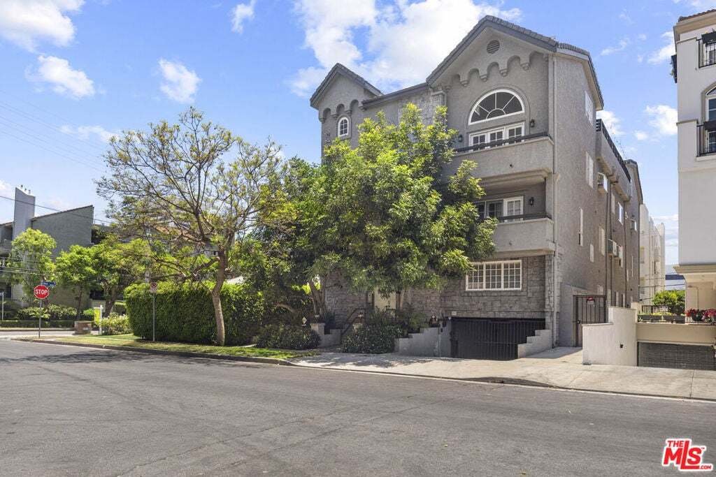 Condo in Los Angeles, California, United States 2 - 18988086